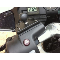 RAM Mount Motorradbasis für Brems-/Kupplungsbehälter, zentrierte 1-Zoll Kugel